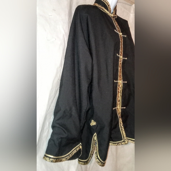 Tai Chi Traditional Jacket - Picture 2 of 3